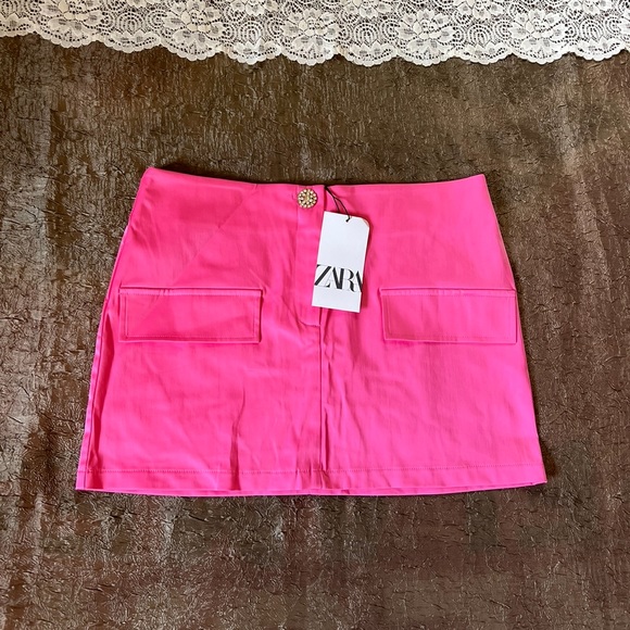 ZARA TRIM MINI SKIRT - Picture 2 of 12